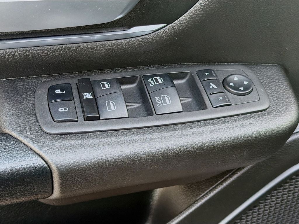 2024 RAM 1500 Lone Star Crew Cab 4x4 5'7' Box