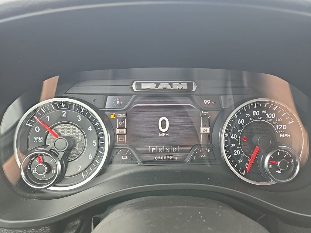 2022 RAM 1500 Big Horn Crew Cab 4x4 5'7' Box