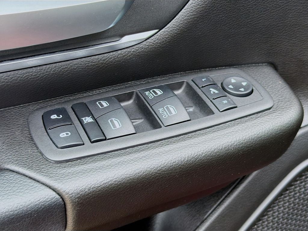 2024 RAM 1500 Big Horn Crew Cab 4x4 5'7' Box