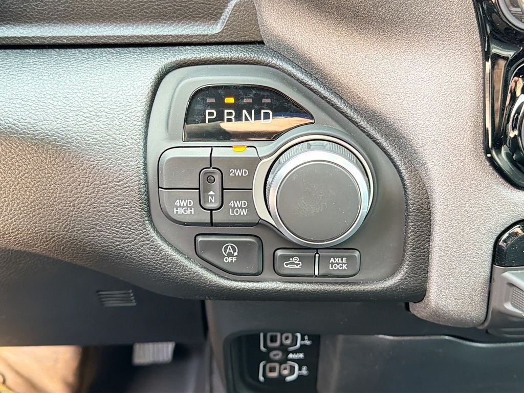 2026 RAM Ram 1500 RAM 1500 WARLOCK CREW CAB 4X4 5'7' BOX