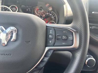 2025 RAM Ram 1500 RAM 1500 TRADESMAN CREW CAB 4X4 5'7' BOX