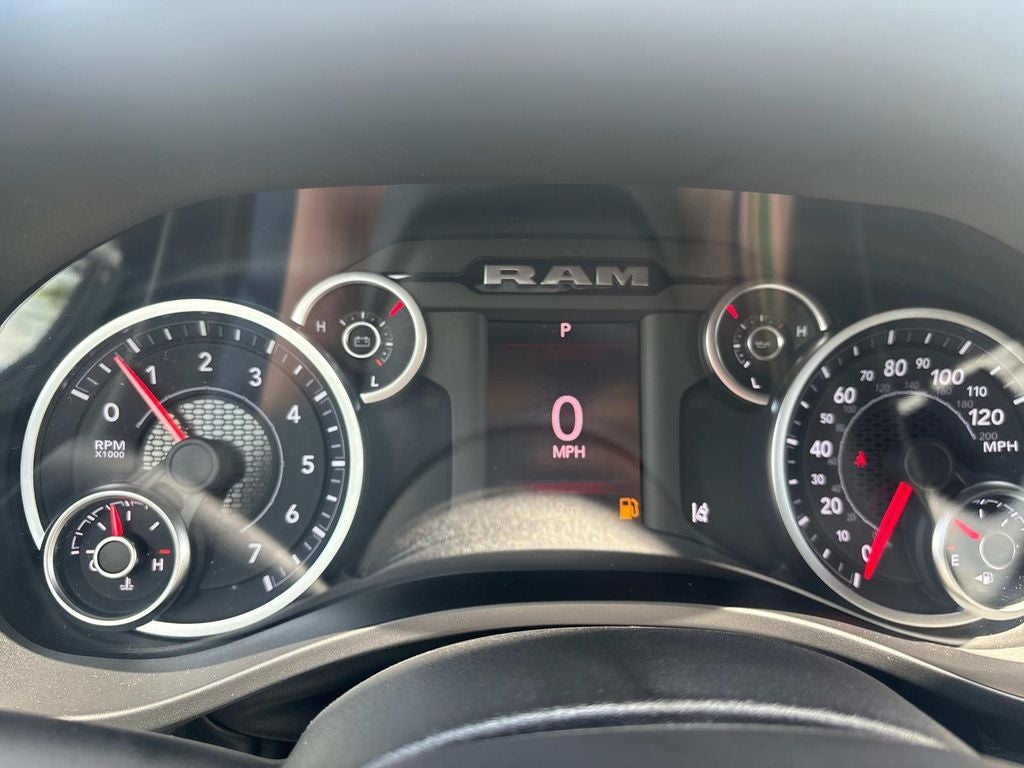 2025 RAM Ram 1500 RAM 1500 TRADESMAN CREW CAB 4X4 5'7' BOX