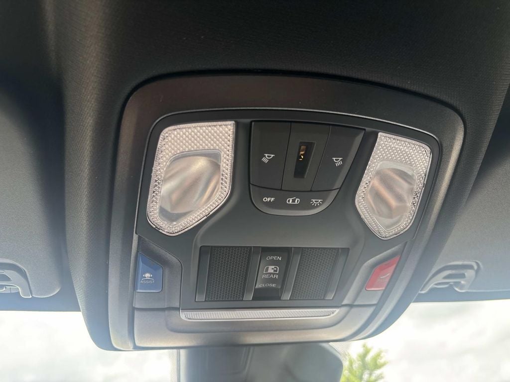 2025 RAM Ram 1500 RAM 1500 TRADESMAN CREW CAB 4X4 5'7' BOX