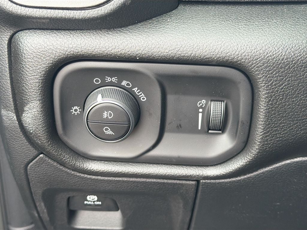 2026 RAM Ram 1500 RAM 1500 WARLOCK CREW CAB 4X4 5'7' BOX