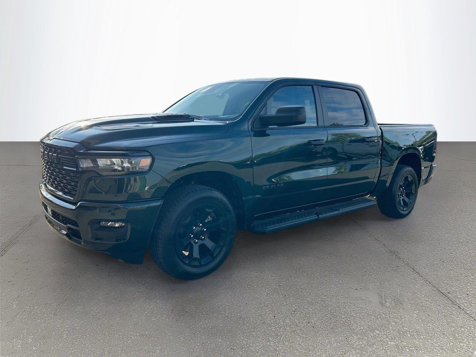 2026 RAM Ram 1500 RAM 1500 EXPRESS CREW CAB 4X4 5'7' BOX