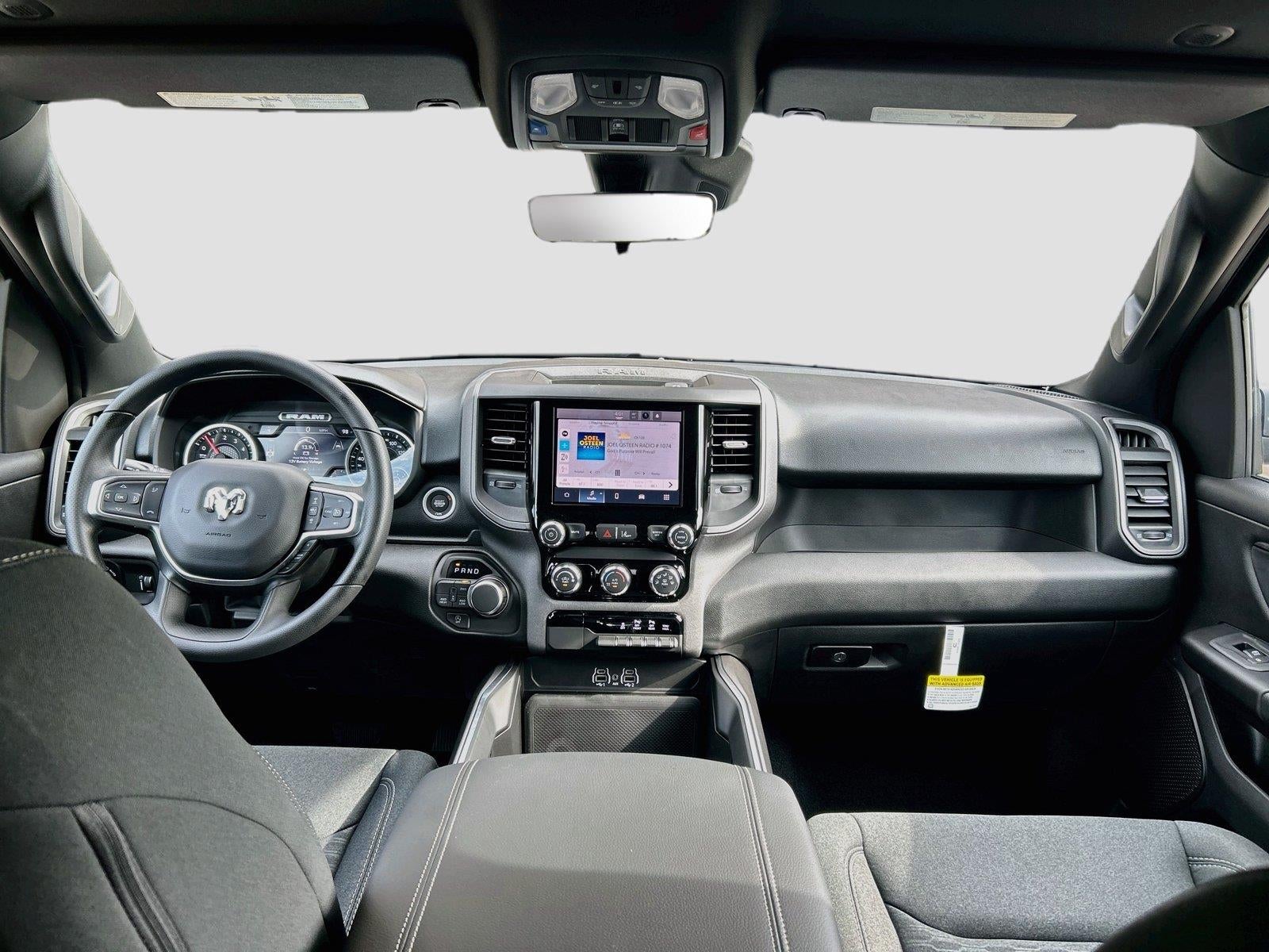 2027 RAM Ram 1500 RAM 1500 EXPRESS CREW CAB 4X4 5'7' BOX