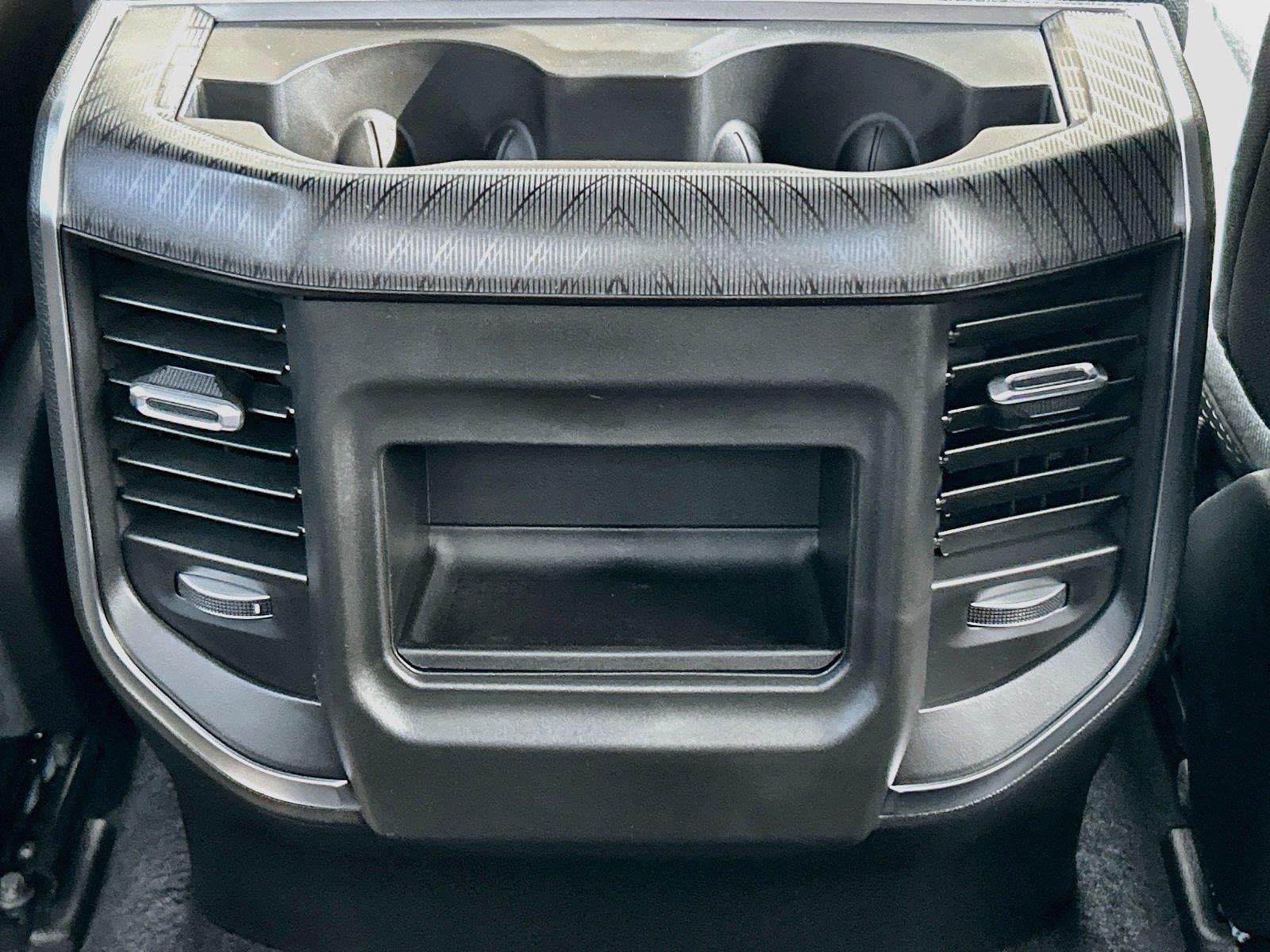 2027 RAM Ram 1500 RAM 1500 EXPRESS CREW CAB 4X4 5'7' BOX