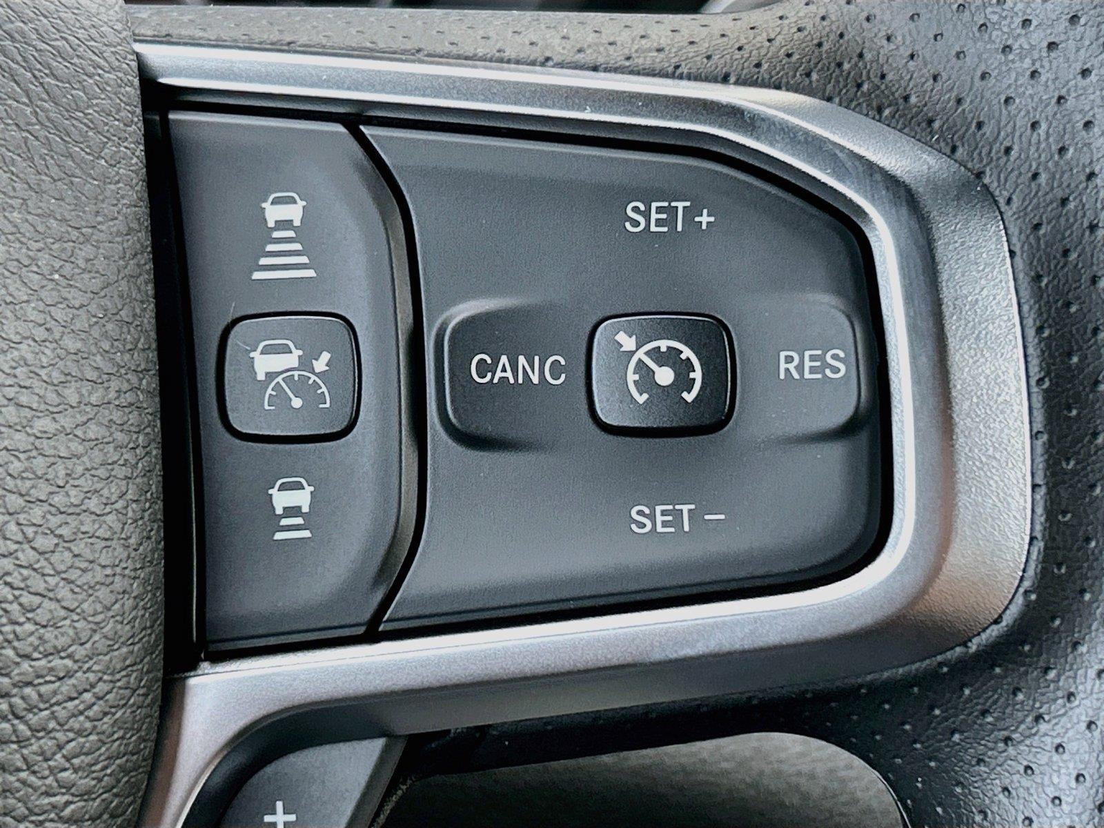 2027 RAM Ram 1500 RAM 1500 EXPRESS CREW CAB 4X4 5'7' BOX