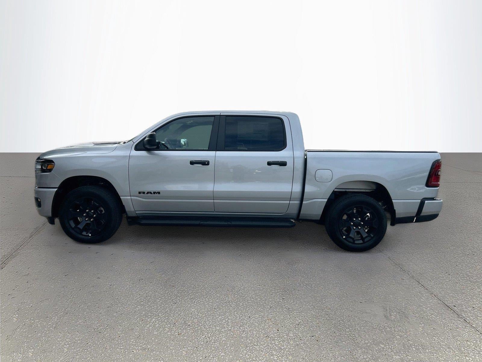2027 RAM Ram 1500 RAM 1500 EXPRESS CREW CAB 4X4 5'7' BOX