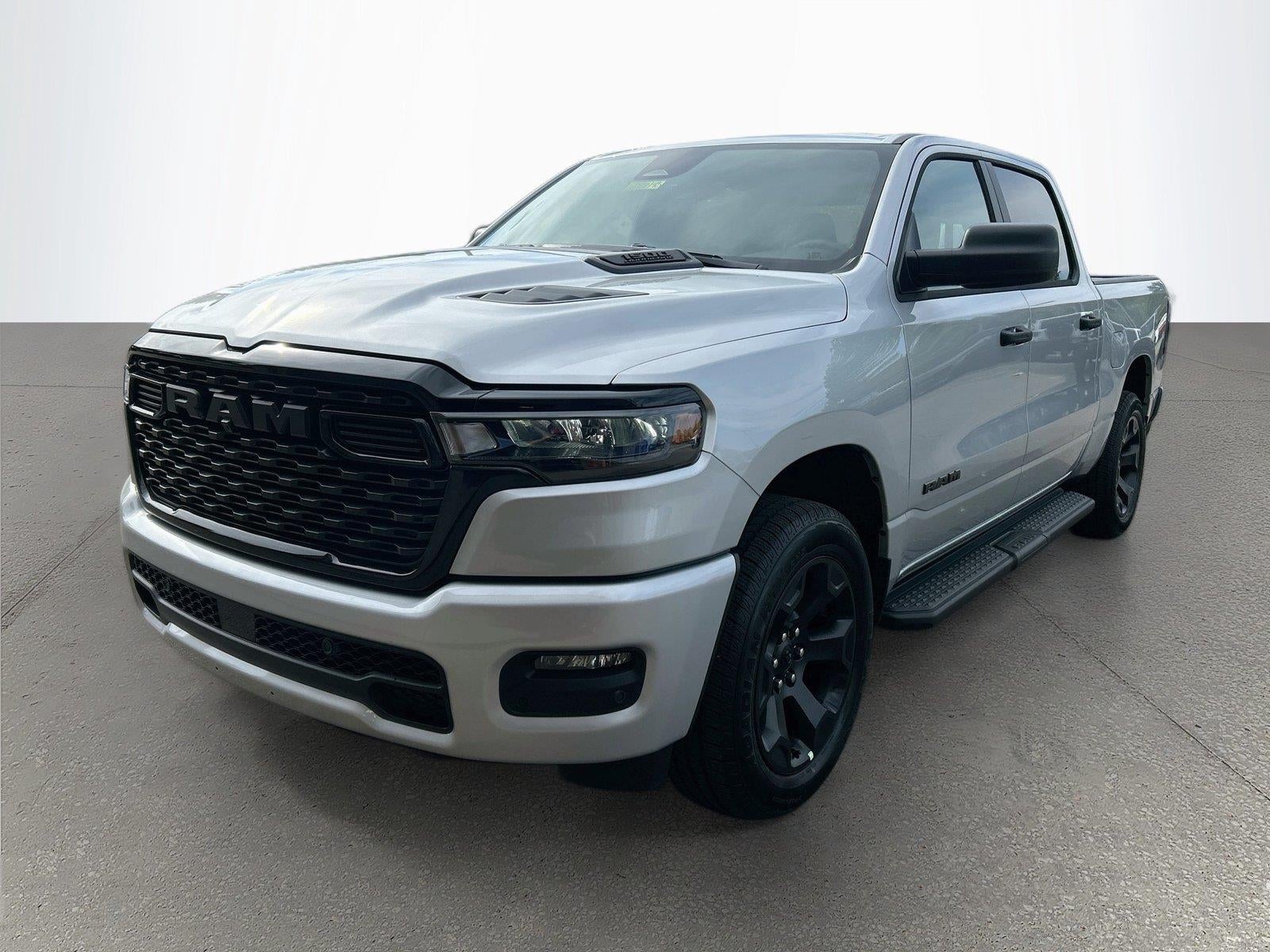 2027 RAM Ram 1500 RAM 1500 EXPRESS CREW CAB 4X4 5'7' BOX