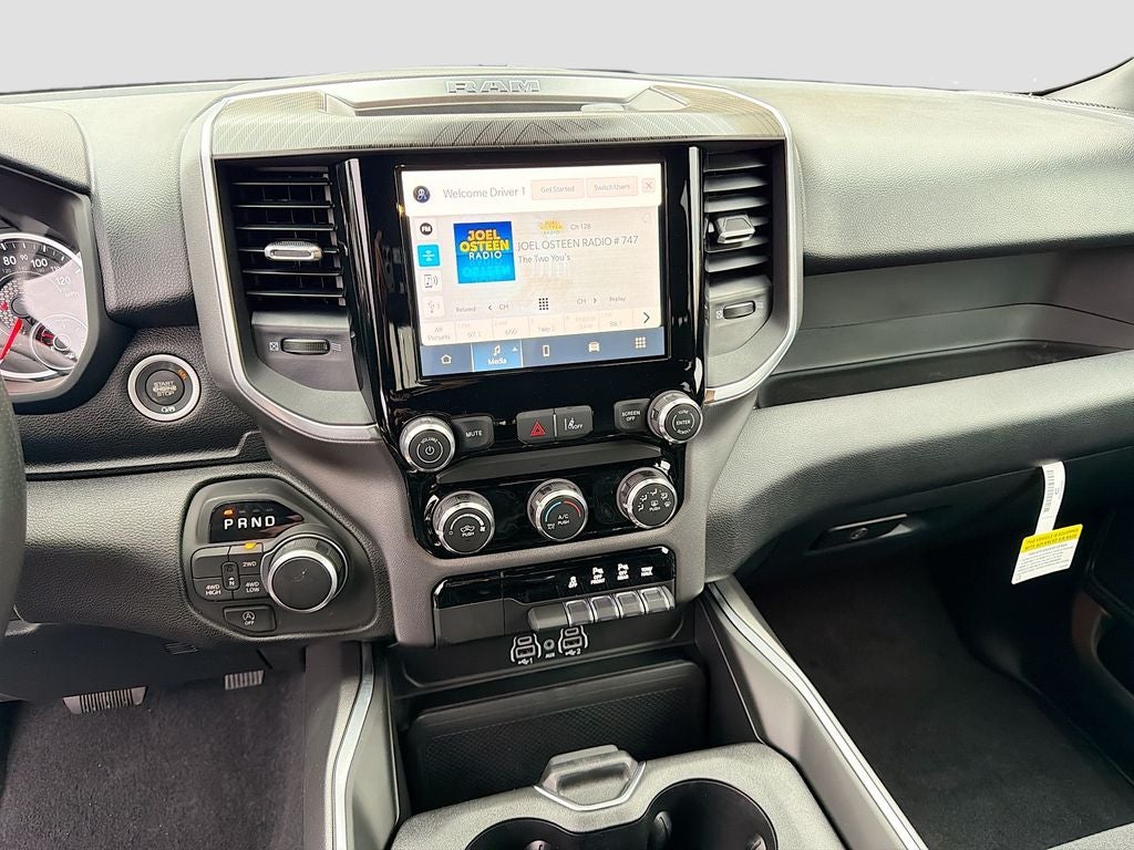 2026 RAM Ram 1500 RAM 1500 EXPRESS CREW CAB 4X4 5'7' BOX