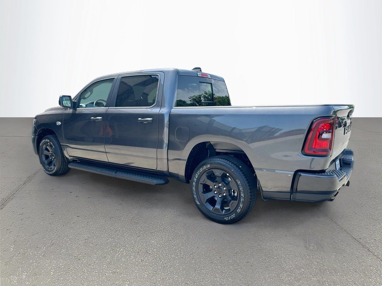 2026 RAM 1500 RAM 1500 EXPRESS CREW CAB 4X4 5'7' BOX