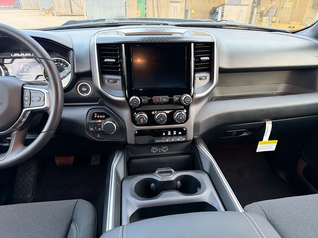 2026 RAM Ram 1500 RAM 1500 EXPRESS CREW CAB 4X4 5'7' BOX