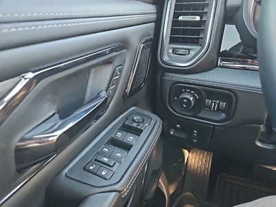 2025 RAM 1500 Limited Crew Cab 4x4 5'7' Box