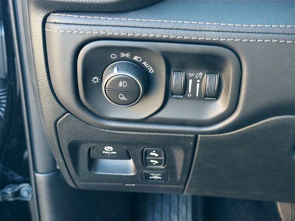2026 RAM Ram 1500 RAM 1500 LIMITED CREW CAB 4X4 5'7' BOX