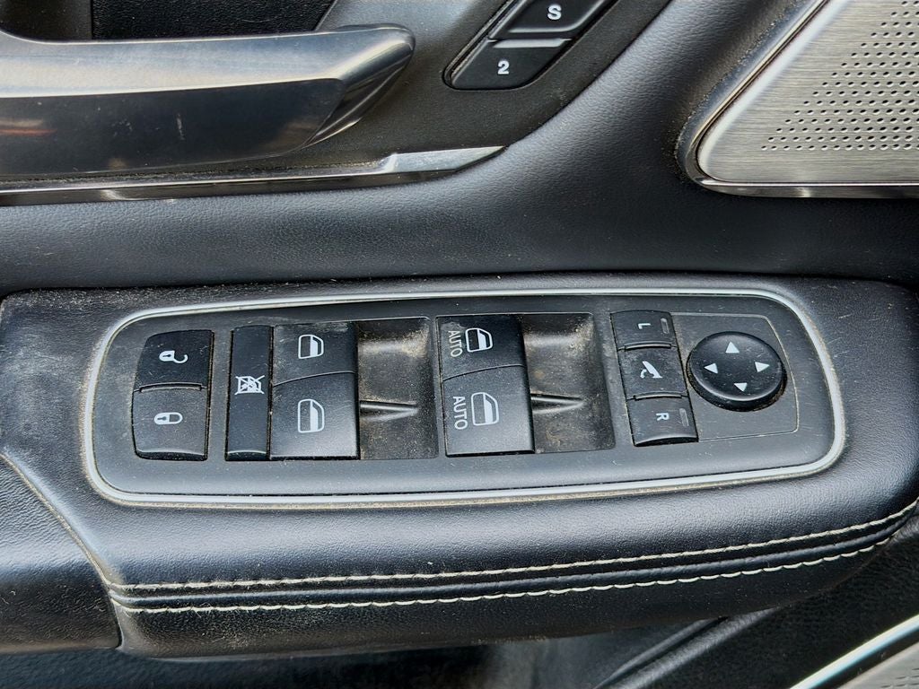 2021 RAM 1500 Limited Crew Cab 4x4 5'7' Box