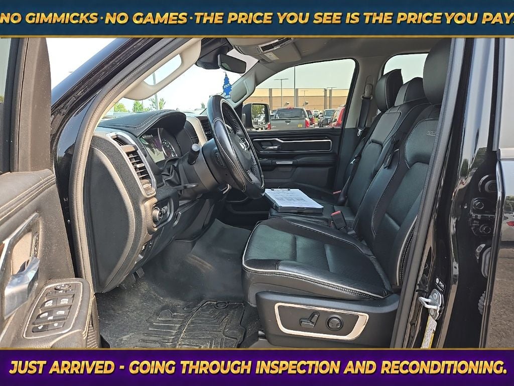 2022 RAM 1500 Laramie Crew Cab 4x4 5'7' Box