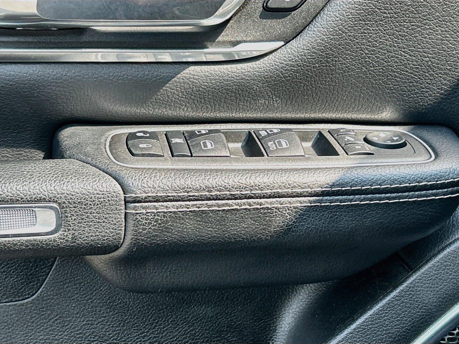 2022 RAM 1500 Laramie Crew Cab 4x4 5'7' Box