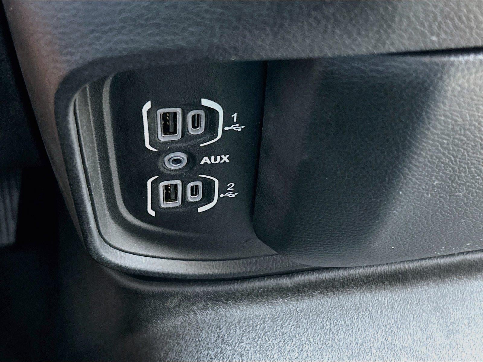 2022 RAM 1500 Laramie Crew Cab 4x4 5'7' Box