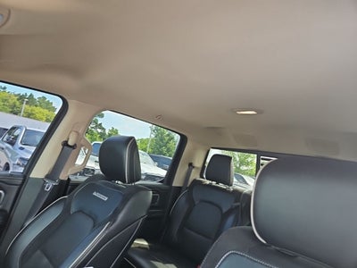 2021 RAM 1500 Laramie Crew Cab 4x4 5'7' Box