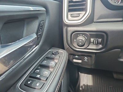 2021 RAM 1500 Laramie Crew Cab 4x4 5'7' Box