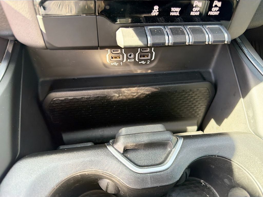 2022 RAM 1500 Laramie Crew Cab 4x4 5'7' Box