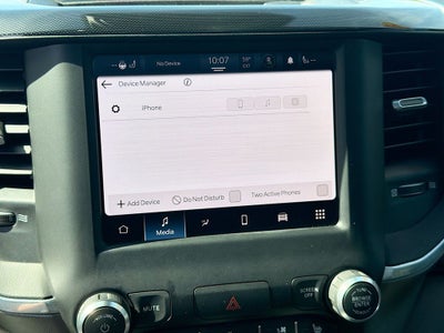 2022 RAM 1500 Laramie Crew Cab 4x4 5'7' Box