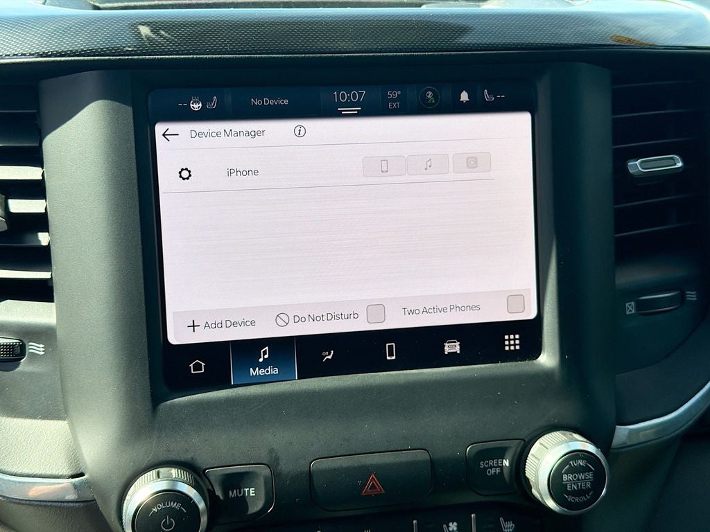 2022 RAM 1500 Laramie Crew Cab 4x4 5'7' Box