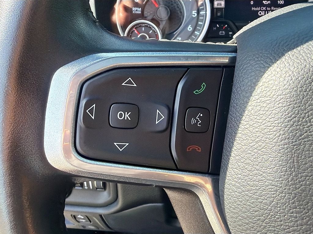 2022 RAM 1500 Laramie Crew Cab 4x4 5'7' Box