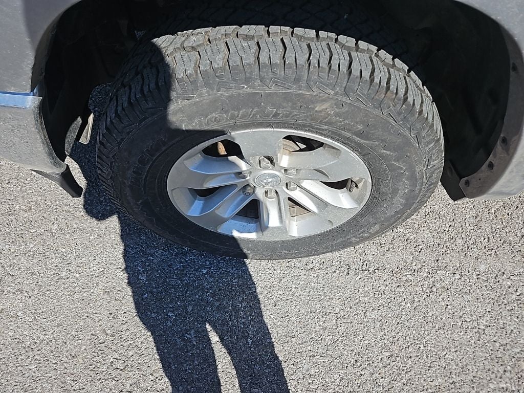 2022 RAM 1500 Laramie Crew Cab 4x4 5'7' Box