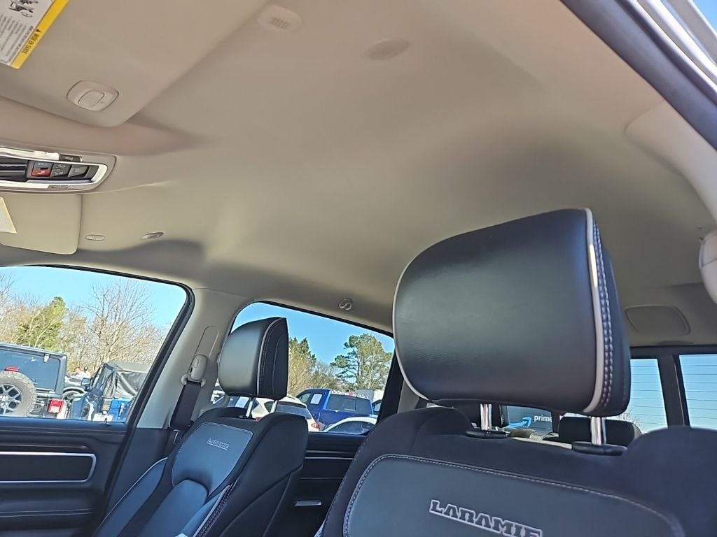 2022 RAM 1500 Laramie Crew Cab 4x4 5'7' Box