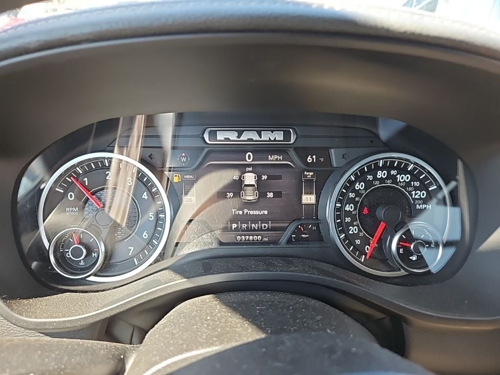 2022 RAM 1500 Laramie Crew Cab 4x4 5'7' Box