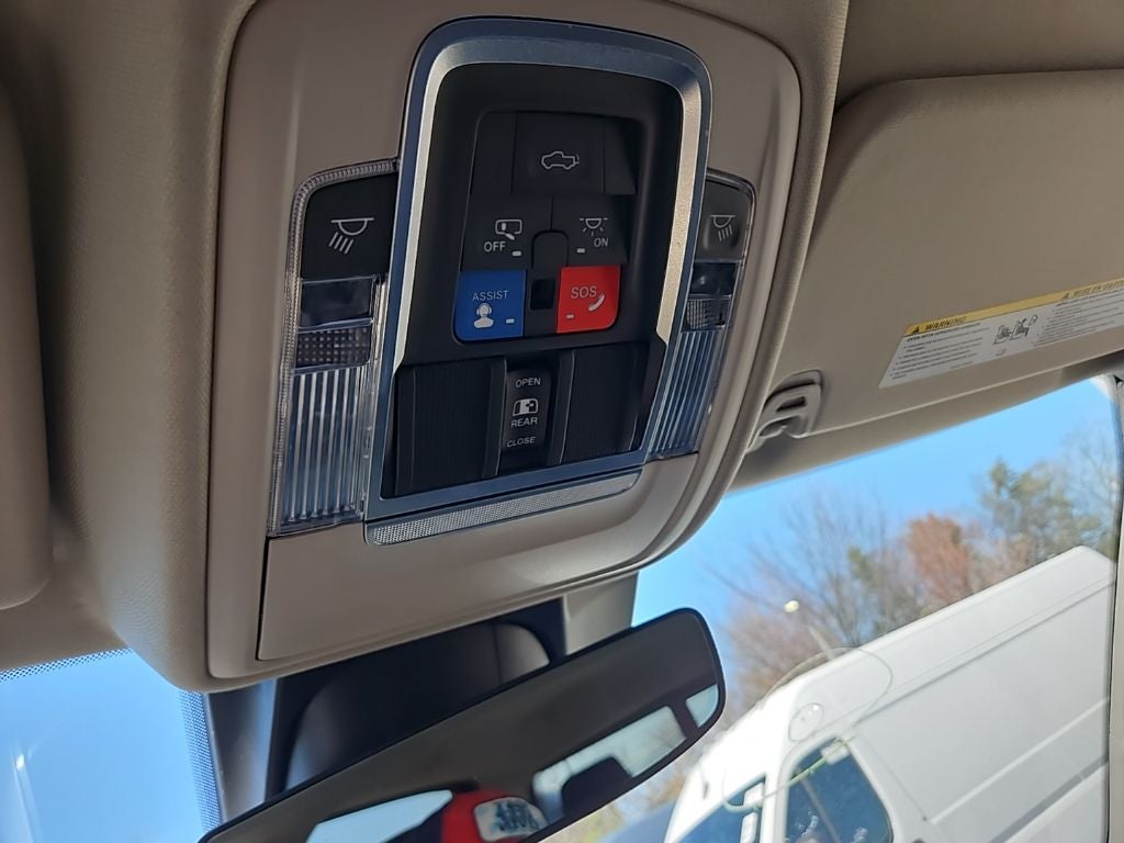 2022 RAM 1500 Laramie Crew Cab 4x4 5'7' Box