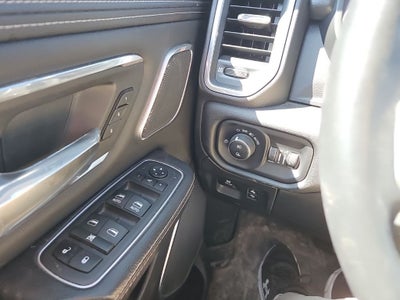 2022 RAM 1500 Laramie Crew Cab 4x4 5'7' Box