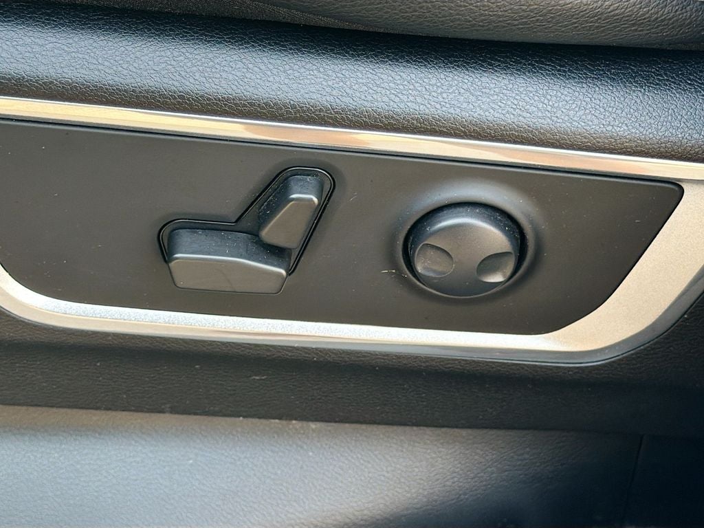 2022 RAM 1500 Laramie Crew Cab 4x4 5'7' Box