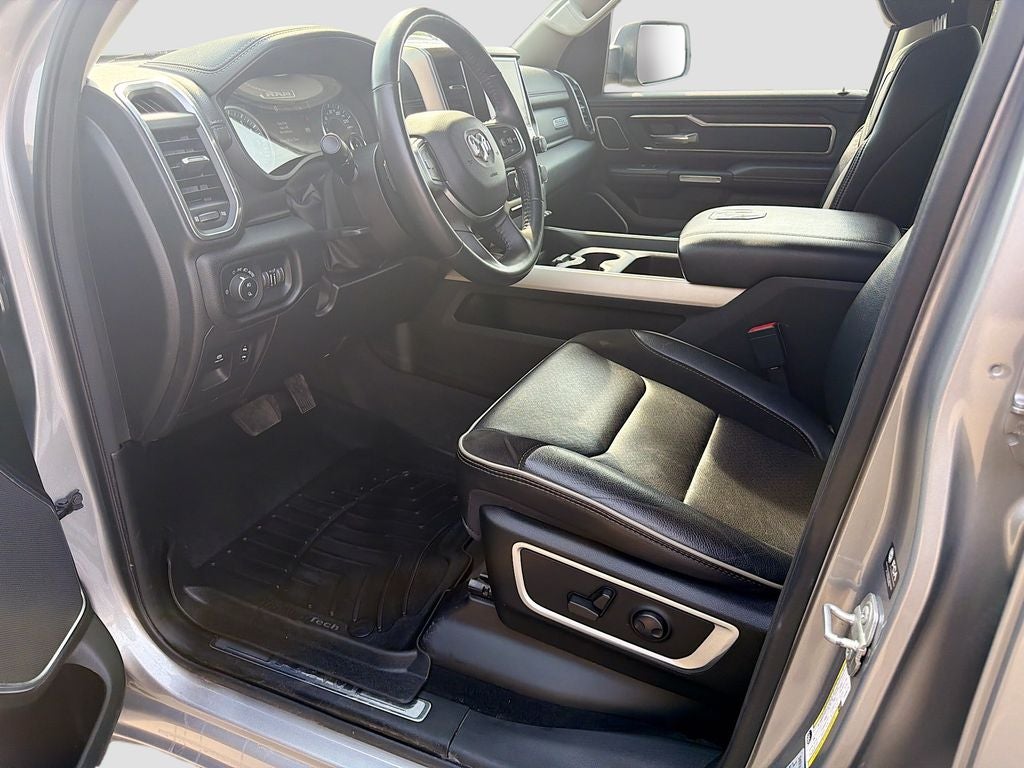 2022 RAM 1500 Laramie Crew Cab 4x4 5'7' Box