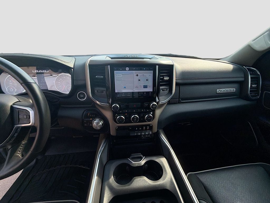 2022 RAM 1500 Laramie Crew Cab 4x4 5'7' Box