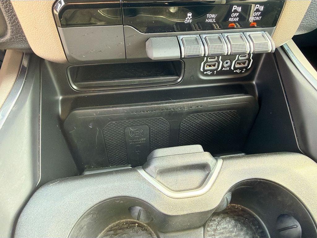 2022 RAM 1500 Laramie Crew Cab 4x4 5'7' Box