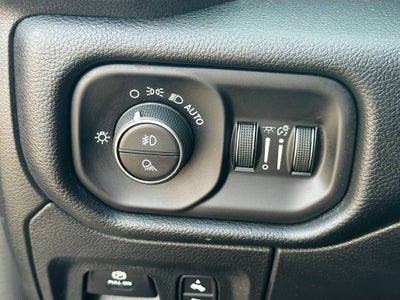 2022 RAM 1500 Laramie Crew Cab 4x4 5'7' Box