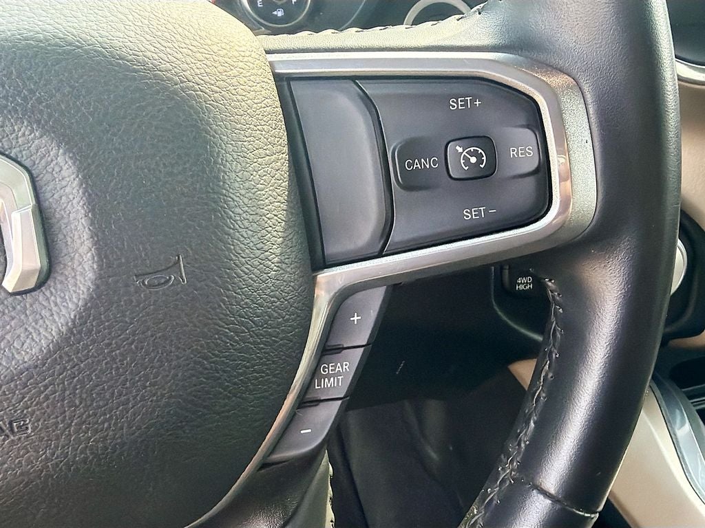 2022 RAM 1500 Laramie Crew Cab 4x4 5'7' Box