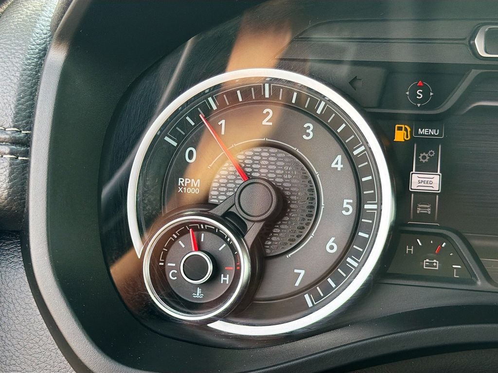 2022 RAM 1500 Laramie Crew Cab 4x4 5'7' Box