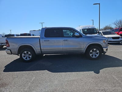 2022 RAM 1500 Laramie Crew Cab 4x4 5'7' Box
