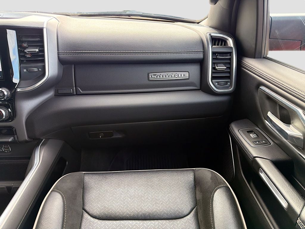 2023 RAM 1500 Laramie Crew Cab 4x4 5'7' Box