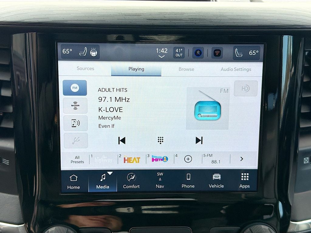 2023 RAM 1500 Laramie Crew Cab 4x4 5'7' Box