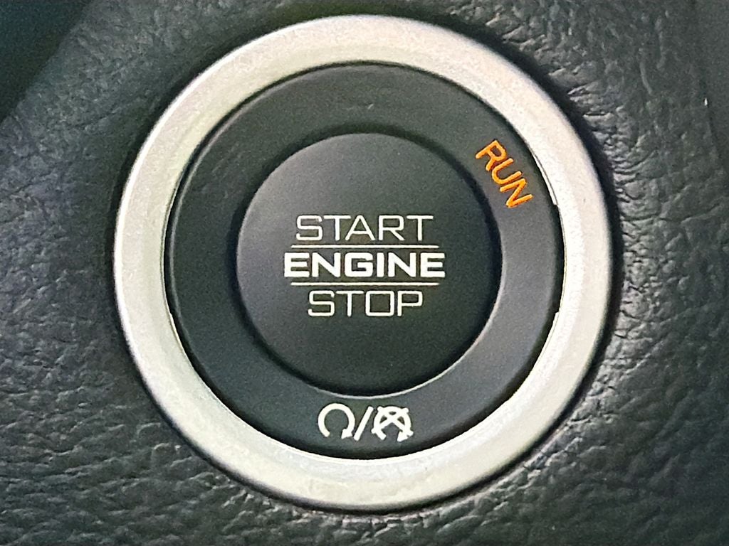 2023 RAM 1500 Laramie Crew Cab 4x4 5'7' Box