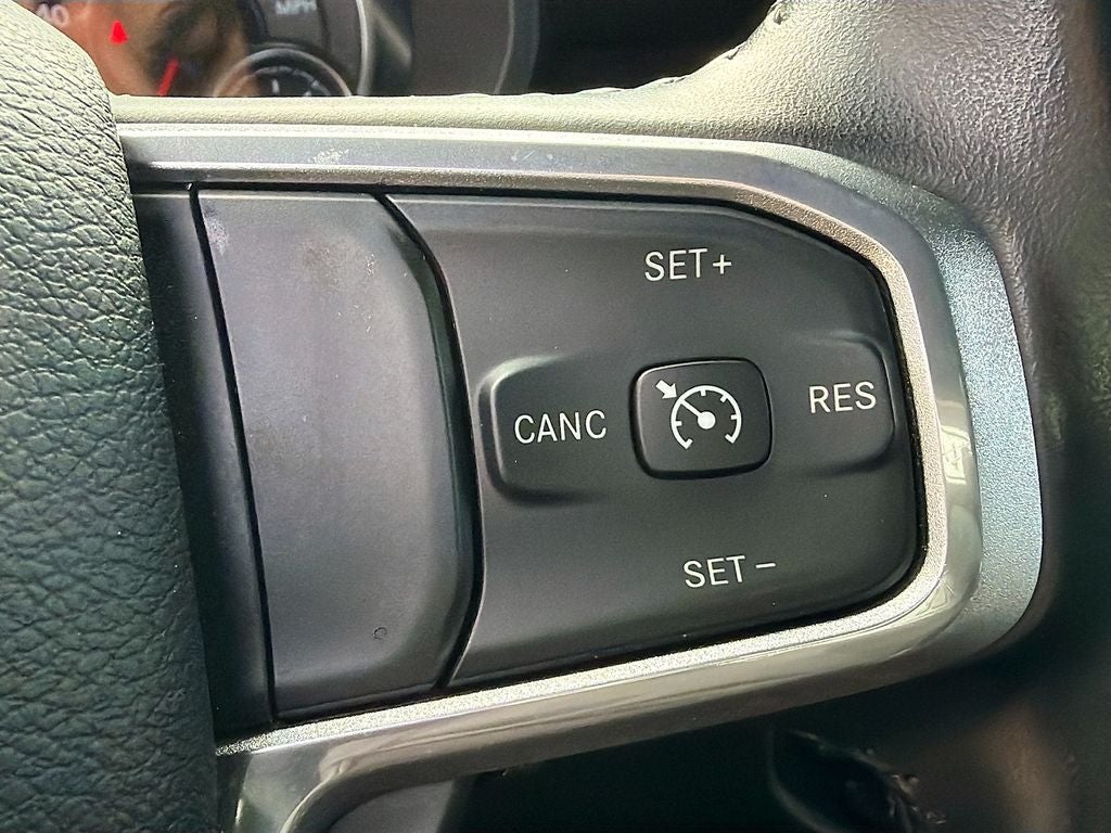 2023 RAM 1500 Laramie Crew Cab 4x4 5'7' Box