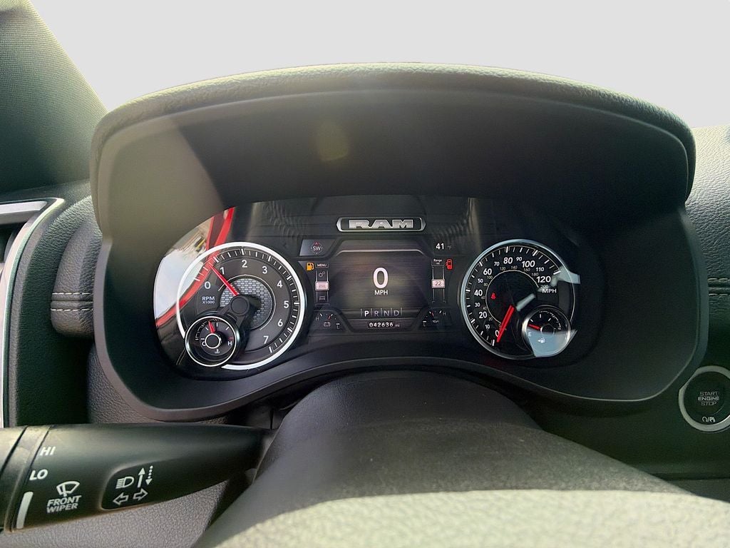 2023 RAM 1500 Laramie Crew Cab 4x4 5'7' Box