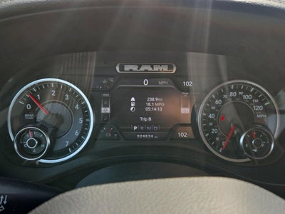 2022 RAM 1500 Laramie Crew Cab 4x4 5'7' Box