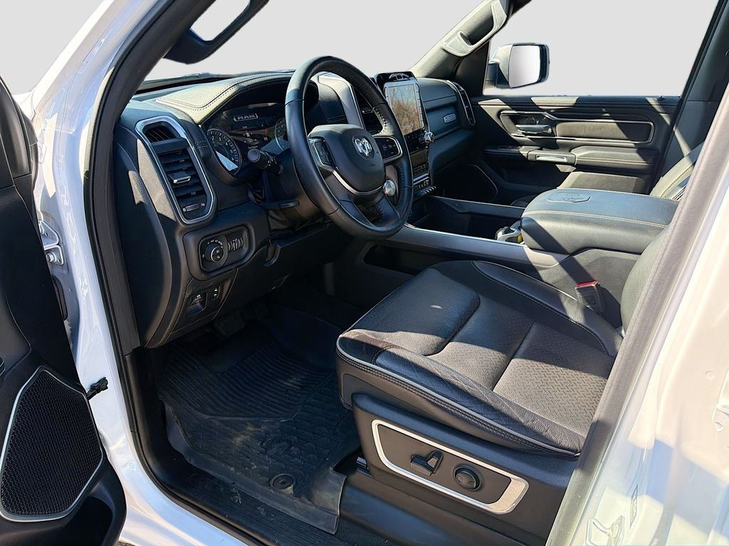 2023 RAM 1500 Laramie Crew Cab 4x4 5'7' Box