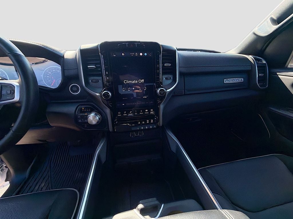 2023 RAM 1500 Laramie Crew Cab 4x4 5'7' Box